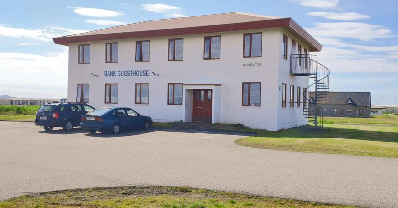 Bank Guesthouse By Kef Airport Keflavík Kültér fotó