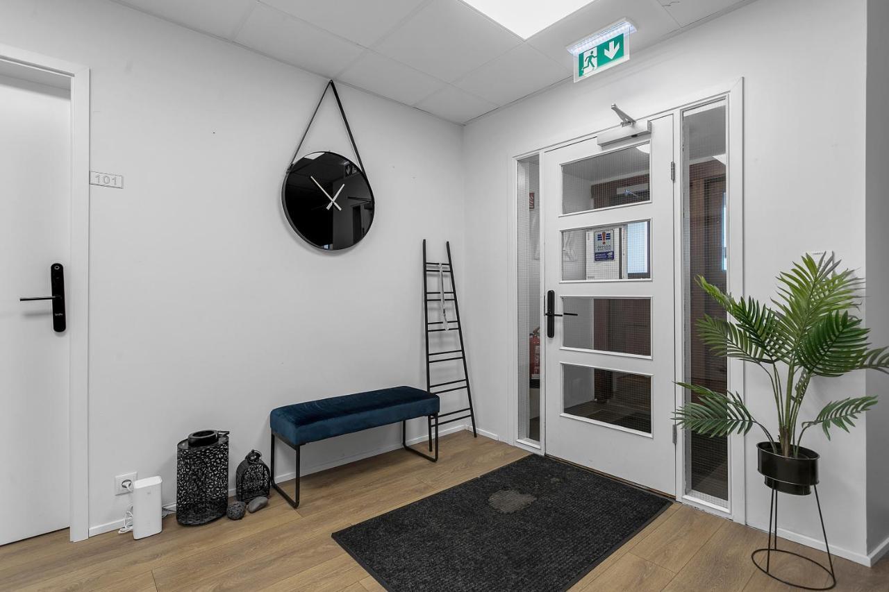 Bank Guesthouse By Kef Airport Keflavík Kültér fotó