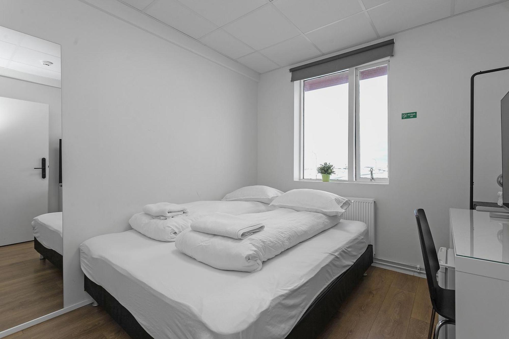 Bank Guesthouse By Kef Airport Keflavík Kültér fotó